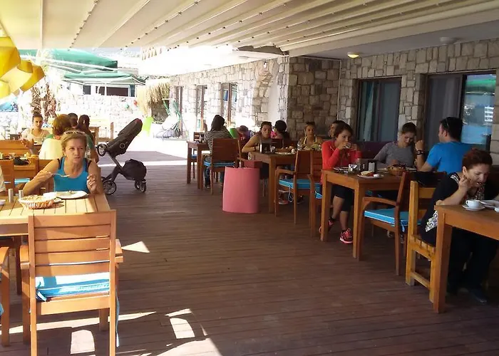 Ξενοδοχείο με διαμερίσματα Tasada *