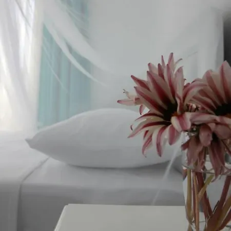 アパートホテル Tasada カラブルン