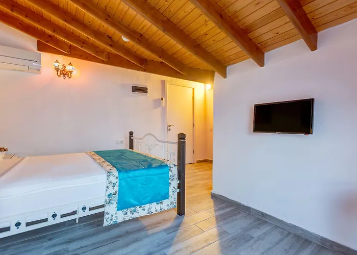 Tasada * קרבורון